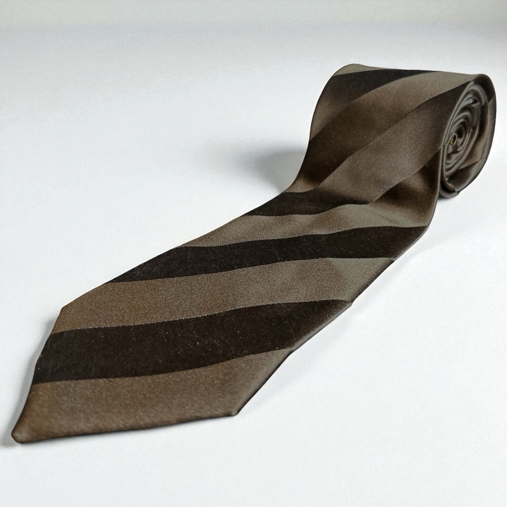Donald‎ J. Trump Signature 100 Silk Brown Striped Tie
